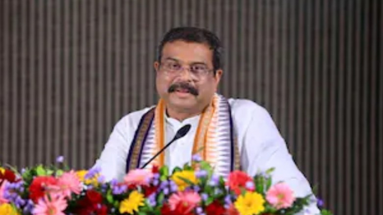 নিট বিতর্কে পদত্যাগের কারণ জানালেন ধর্মেন্দ্র প্রধান